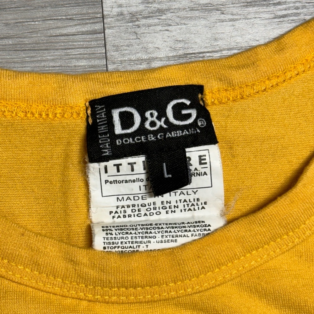 Dolce & Gabbana Leopard Print D&G Yellow T-Shirt - Picture 6 of 8